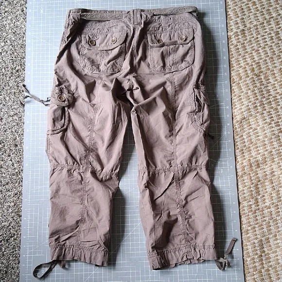 Cargo Capri Pants - Picture 7 of 7